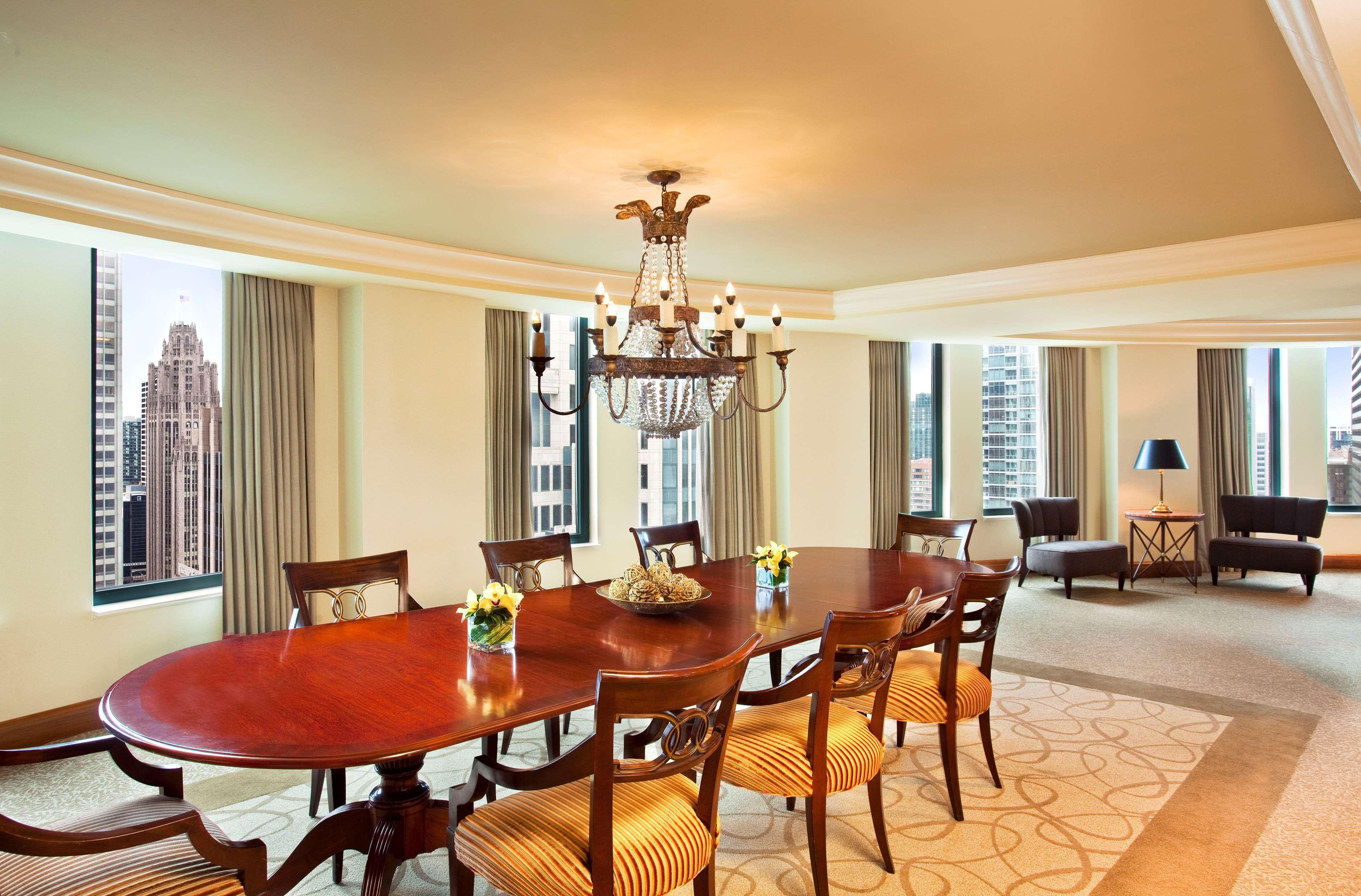 Sheraton Grand Chicago Riverwalk Exteriör bild