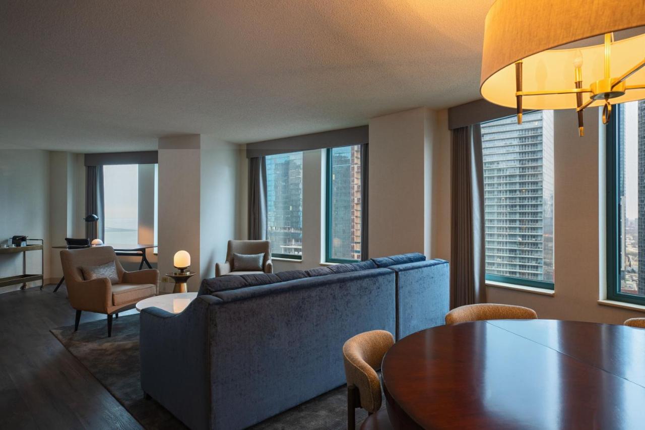 Sheraton Grand Chicago Riverwalk Exteriör bild